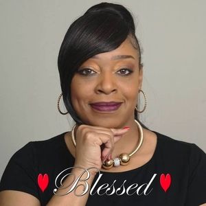 Meet your Posher, Roxanne